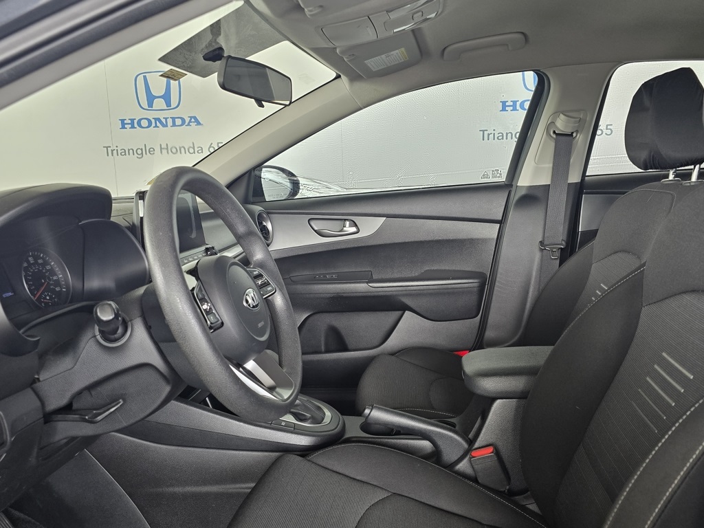 Thumbnail: 2019 Kia Forte - 10