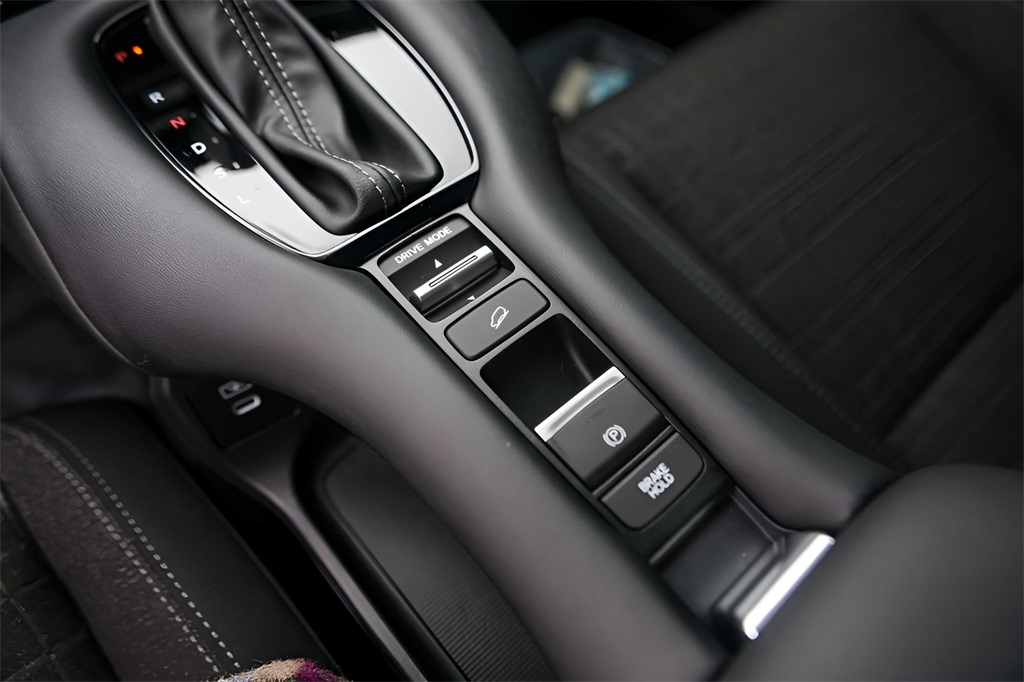 Used Car 2024 Honda Hr-v  Lx For Sale Under $25,000 In Austin, Texas