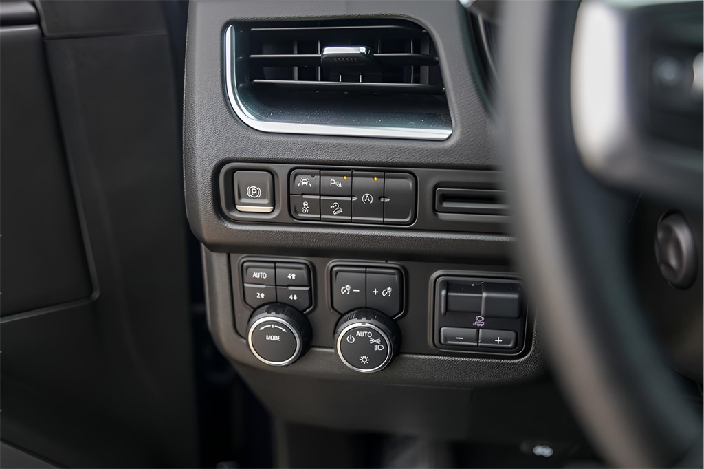 Used Car 2024 Chevrolet Suburban  Premier For Sale Under $80,000 In Austin, Texas