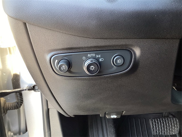 Used Car 2020 Chevrolet Equinox  Lt For Sale Under $20,000 In San Antonio, Texas