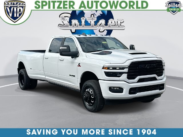 Bright White Clearcoat 2026 RAM 3500 Pickup Truck Four-Wheel Drive 8-Speed Automatic
