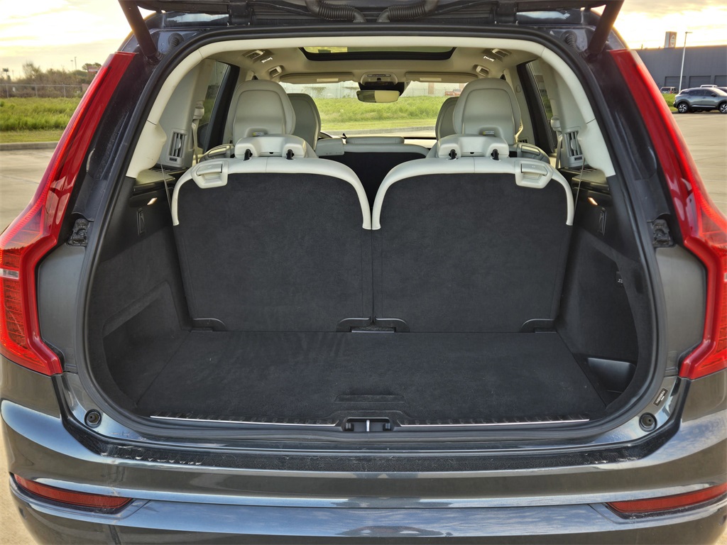 2022 Volvo XC90 T5 Momentum Gray at DeMontrond Auto Country