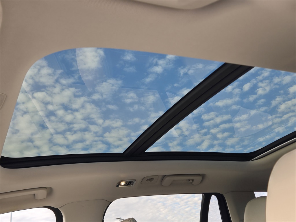 2022 Volvo XC90 T5 Momentum Gray at DeMontrond Auto Country