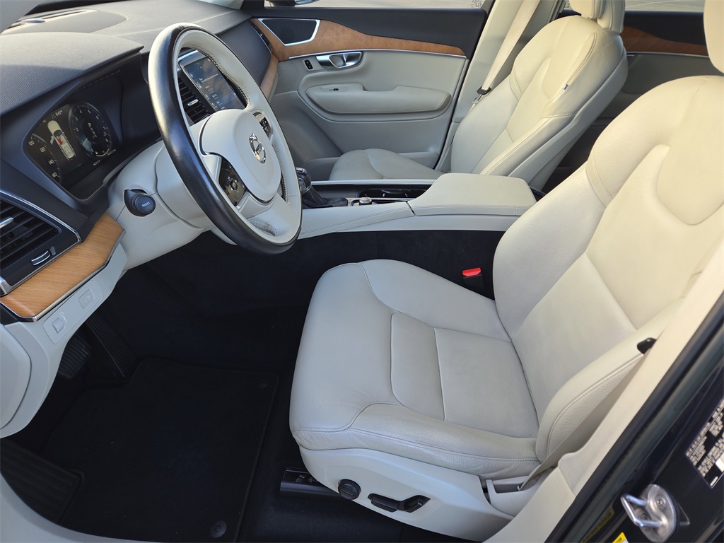 2022 Volvo XC90 T5 Momentum Gray at DeMontrond Auto Country