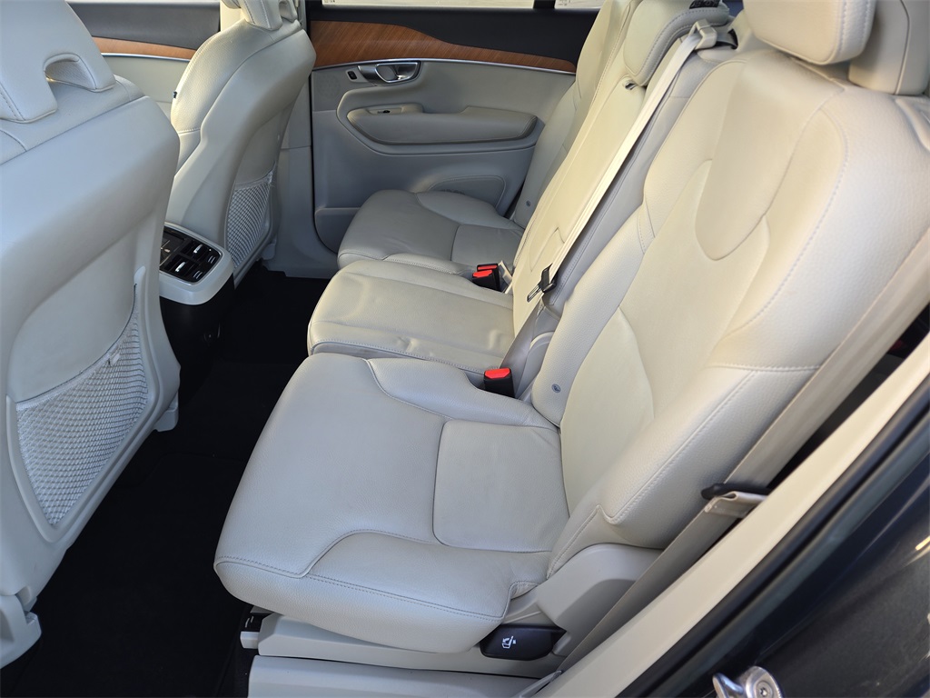 2022 Volvo XC90 T5 Momentum Gray at DeMontrond Auto Country