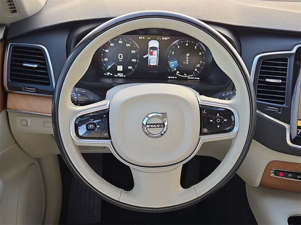 2022 Volvo XC90 T5 Momentum Gray at DeMontrond Auto Country