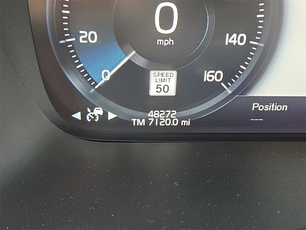 2022 Volvo XC90 T5 Momentum Gray at DeMontrond Auto Country