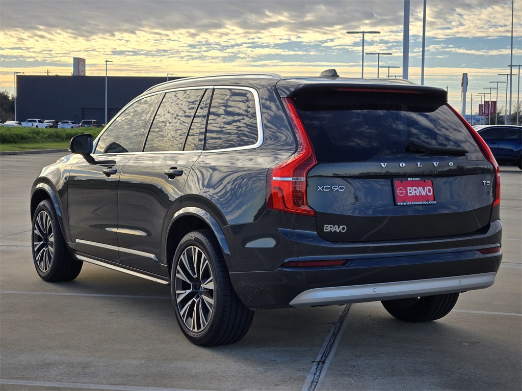2022 Volvo XC90 T5 Momentum Gray at DeMontrond Auto Country