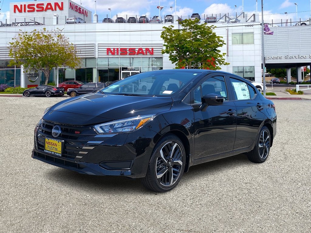 2025 Nissan Versa 1.6 SR