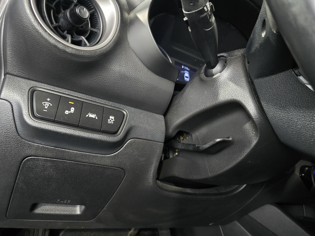 Thumbnail: 2021 Kia Forte - 14