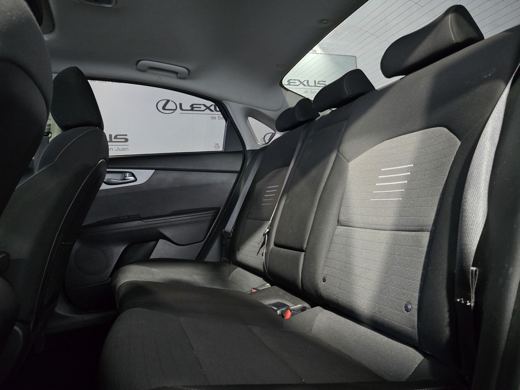 Thumbnail: 2021 Kia Forte - 28