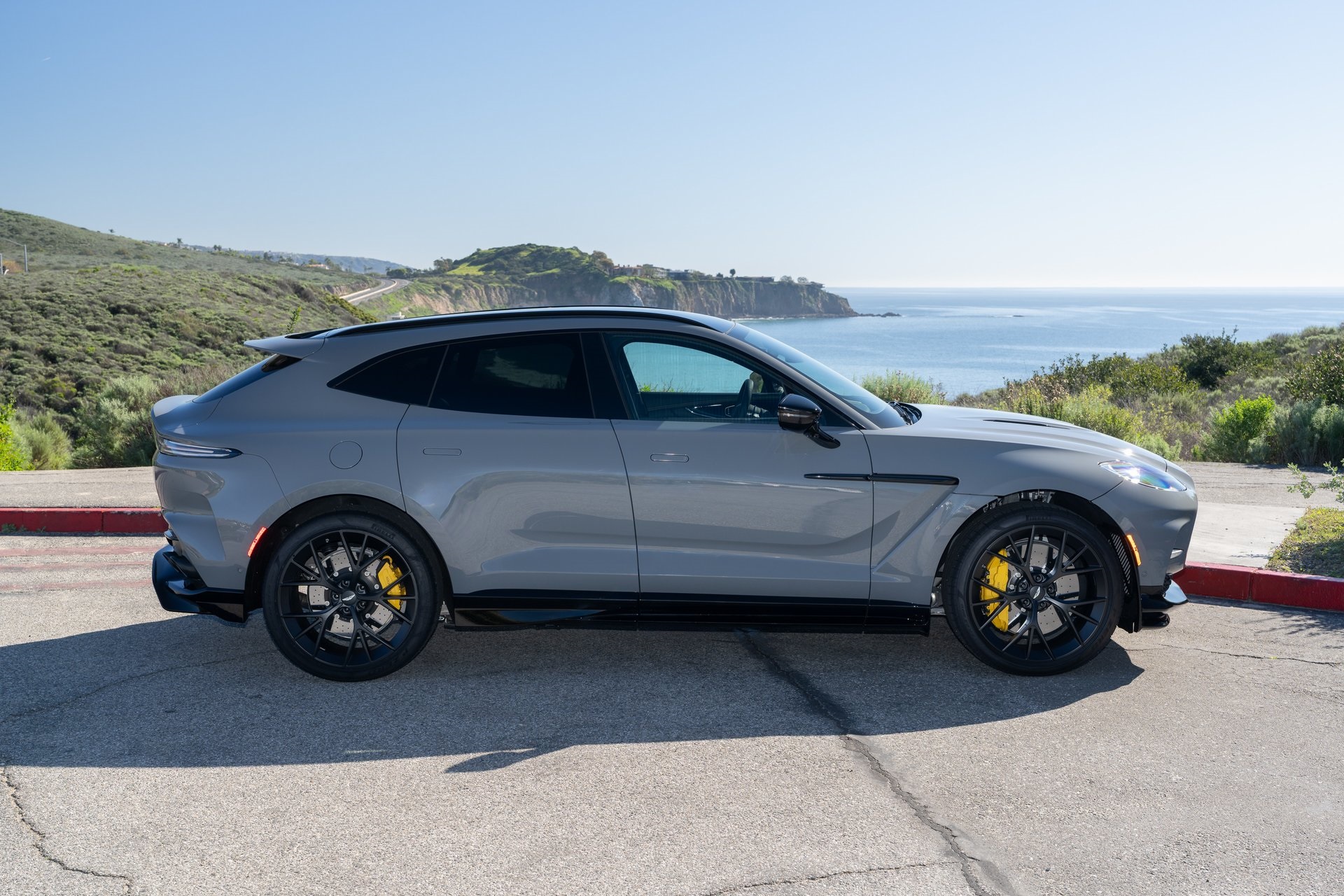 Aston Martin 2026 DBX 707