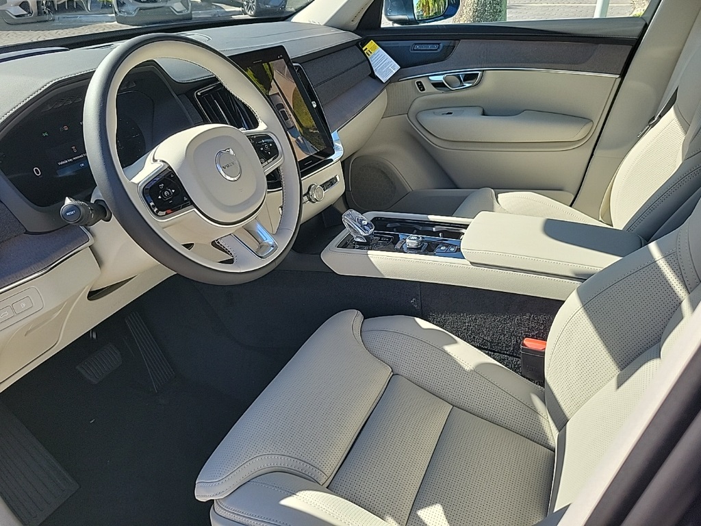 New Denim Blue Metallic 2026 Volvo XC90 Plug-In Hybrid T8 Ultra