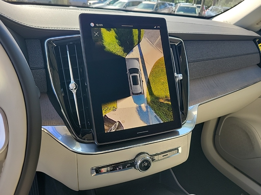 New Denim Blue Metallic 2026 Volvo XC90 Plug-In Hybrid T8 Ultra