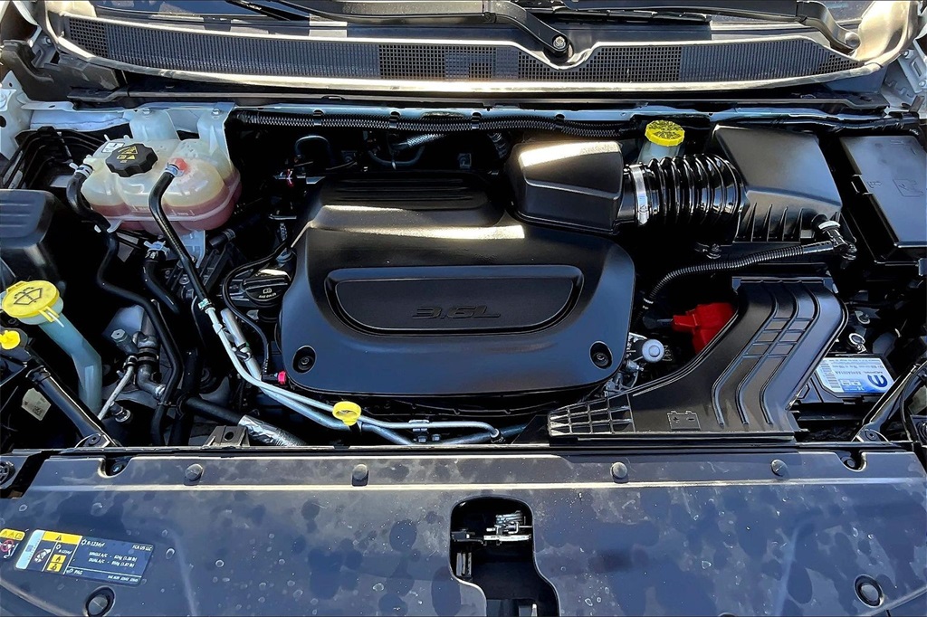 2022 Chrysler Pacifica Touring L White at AutoSavvy Houston Southwest