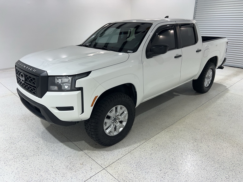 2022 Nissan Frontier S Crew Cab 4WD