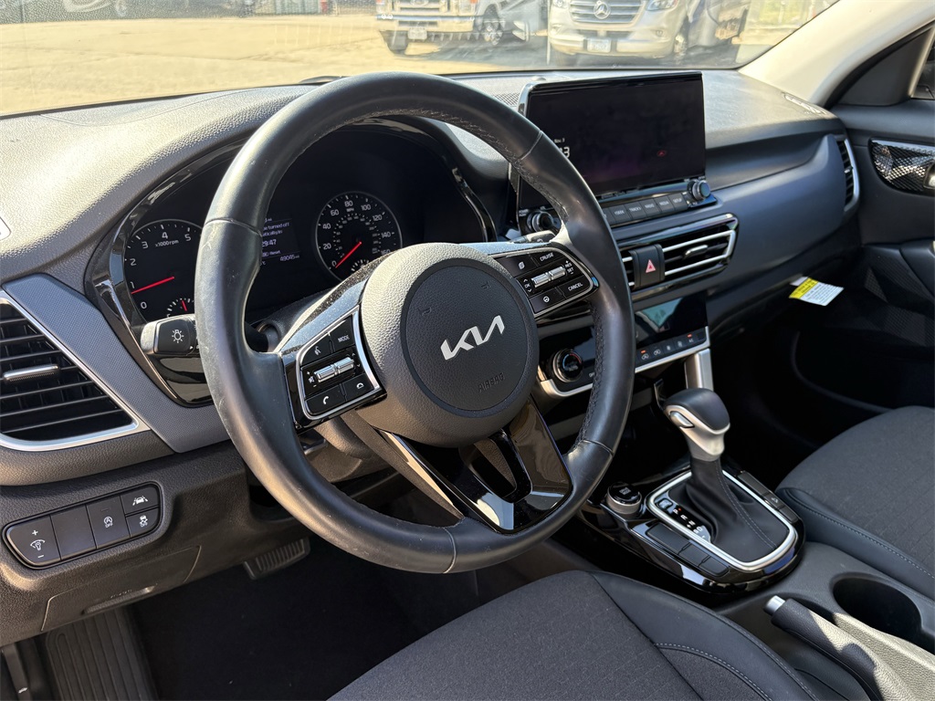 2023 Kia Seltos S White at Bayshore Chrysler Jeep Dodge Ram