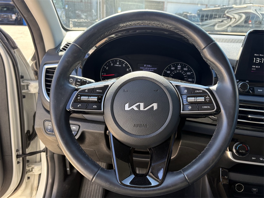 2023 Kia Seltos S White at Bayshore Chrysler Jeep Dodge Ram