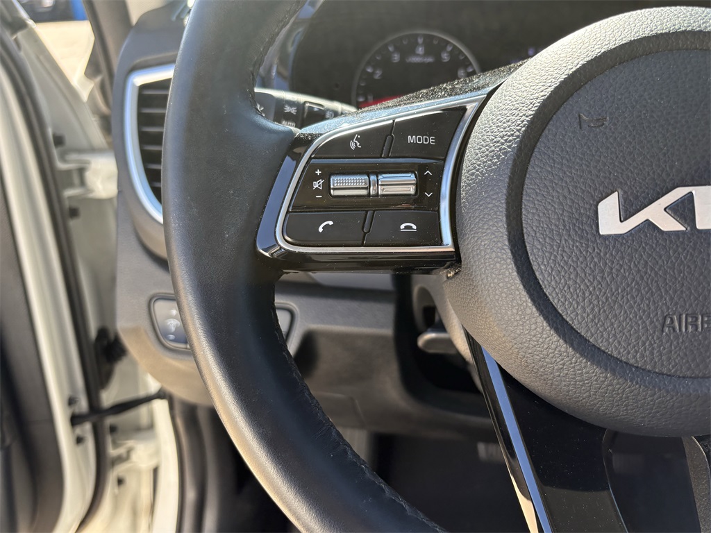 2023 Kia Seltos S White at Bayshore Chrysler Jeep Dodge Ram