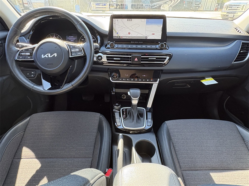 2023 Kia Seltos S White at Bayshore Chrysler Jeep Dodge Ram