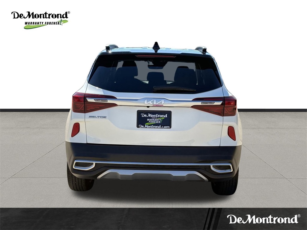 2023 Kia Seltos S White at Bayshore Chrysler Jeep Dodge Ram