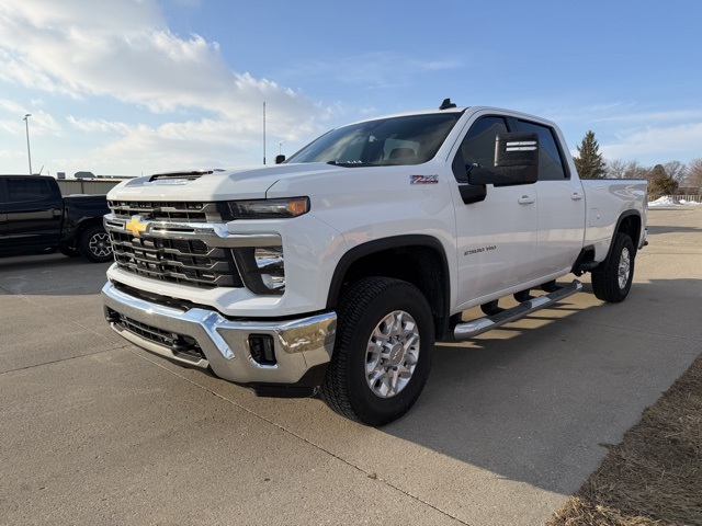 2024 Chevrolet Silverado 2500HD LT Crew Cab 4WD