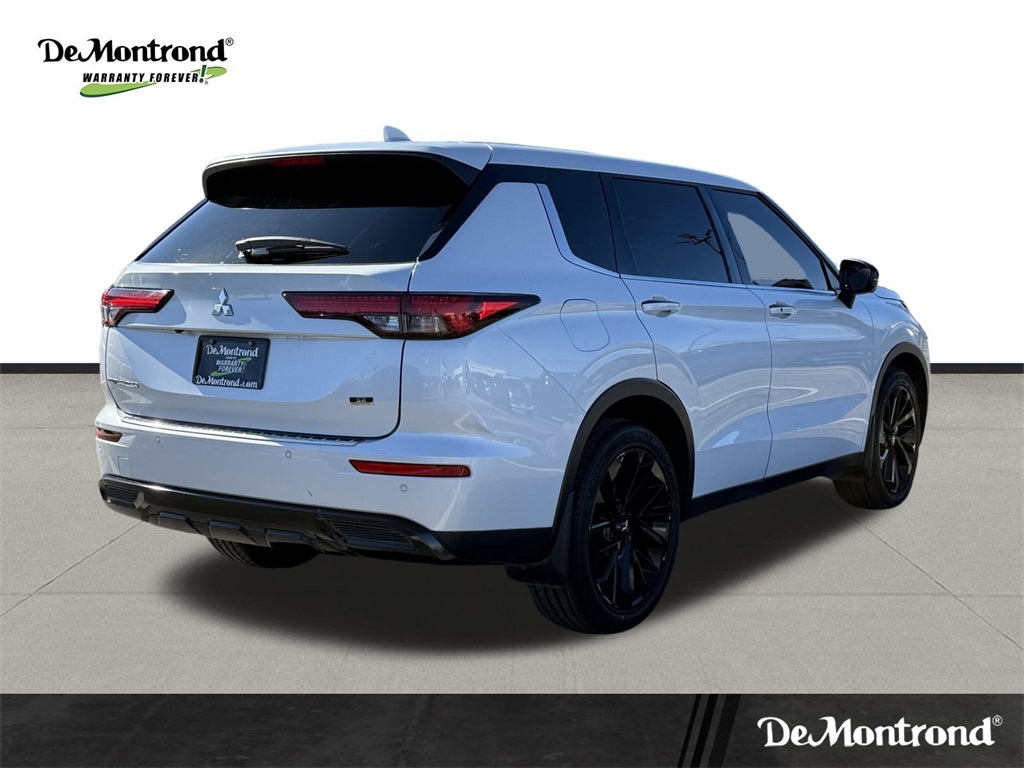 2023 Mitsubishi Outlander   at North Houston Mitsubishi