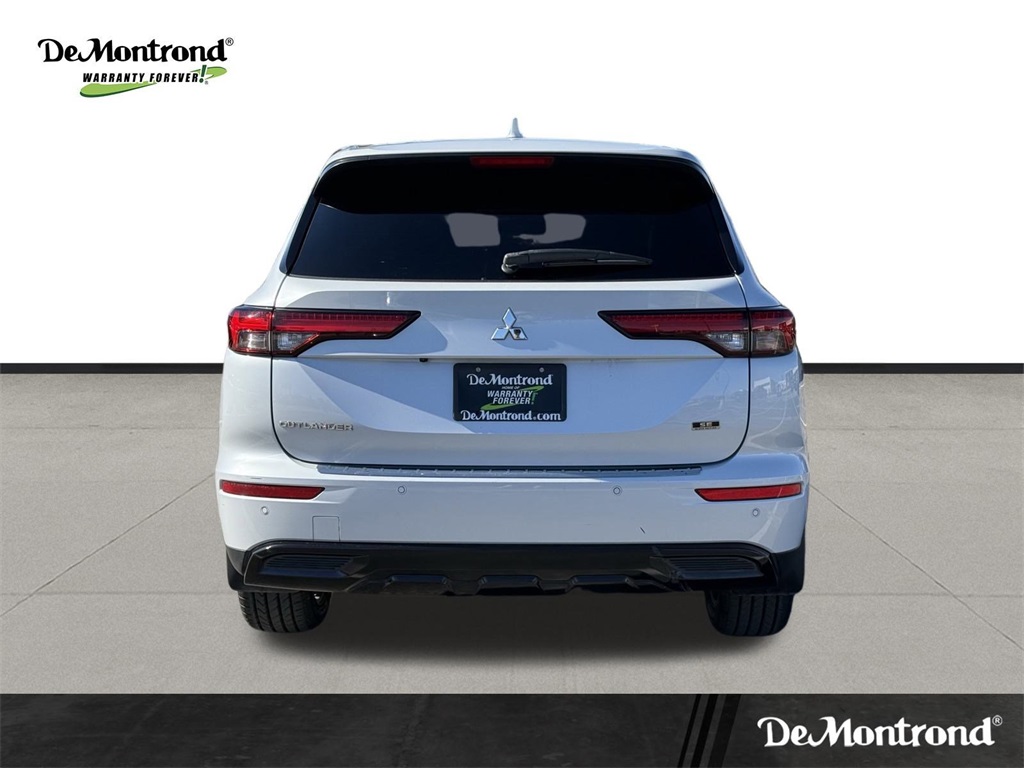 2023 Mitsubishi Outlander   at North Houston Mitsubishi