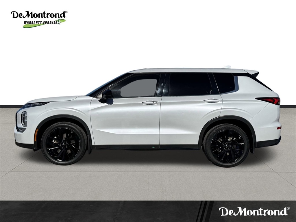 2023 Mitsubishi Outlander   at North Houston Mitsubishi