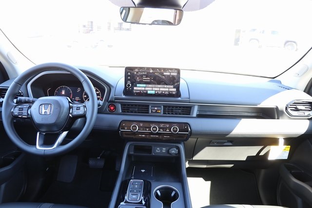 2025 Honda Pilot Touring - 11