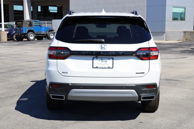 2025 Honda Pilot Touring - 6