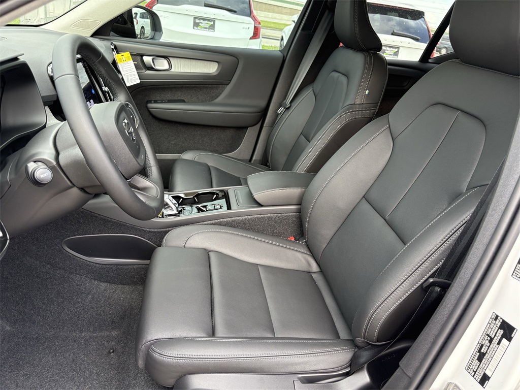 2026 Volvo XC40 B5 AWD ULTRA White at Ultimate Motorsports