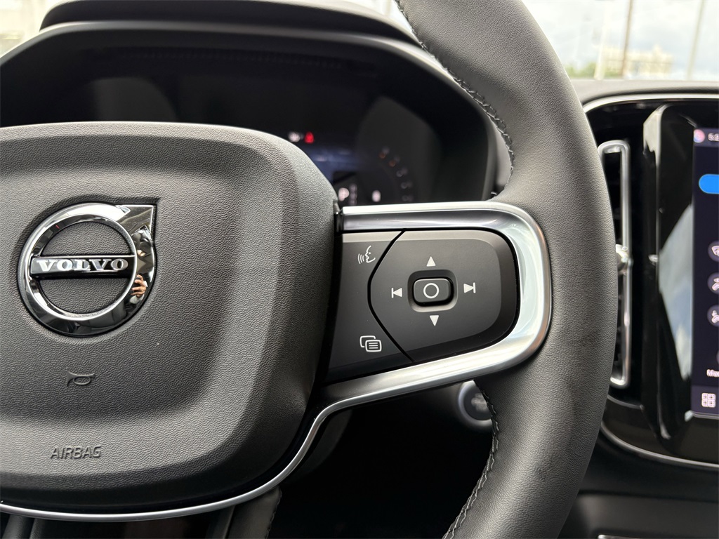 2026 Volvo XC40 B5 AWD ULTRA White at Ultimate Motorsports