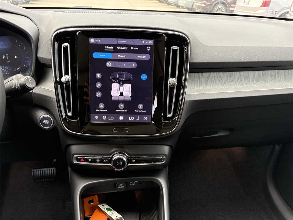 2026 Volvo XC40 B5 AWD ULTRA White at Ultimate Motorsports