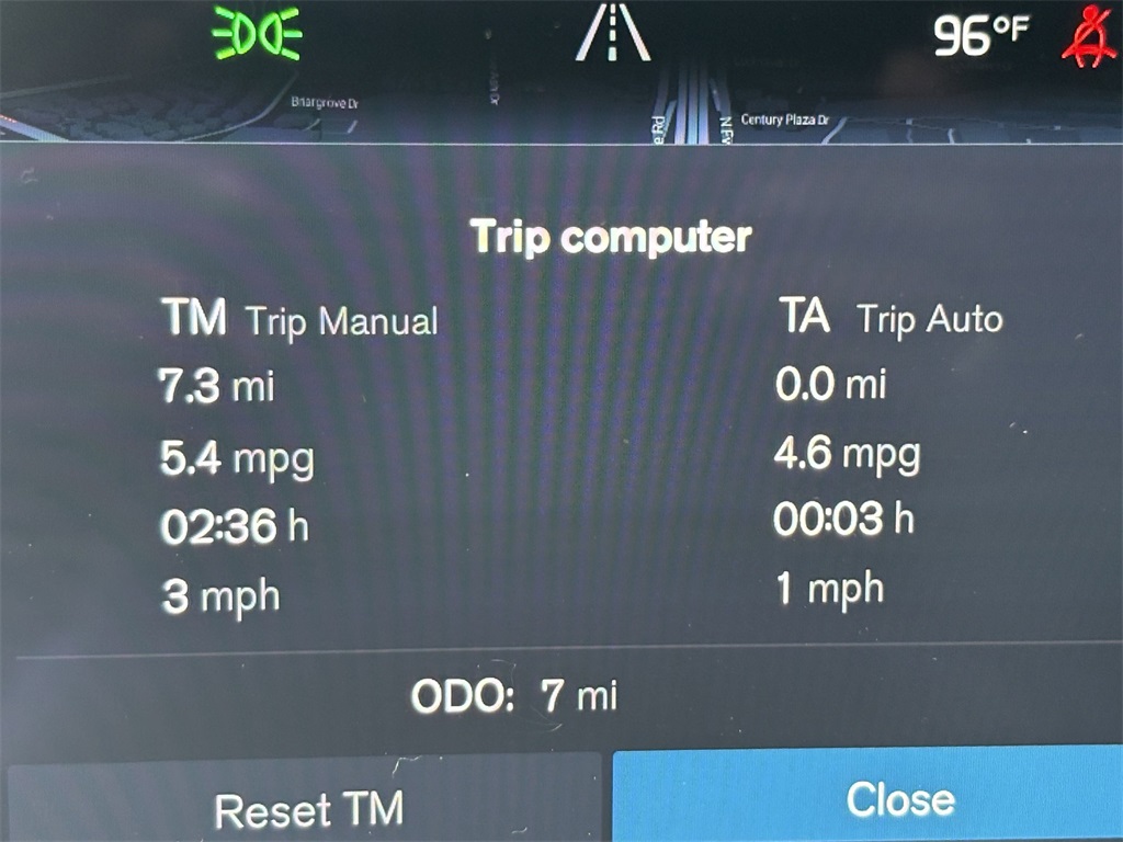 2026 Volvo XC40 B5 AWD ULTRA White at Ultimate Motorsports