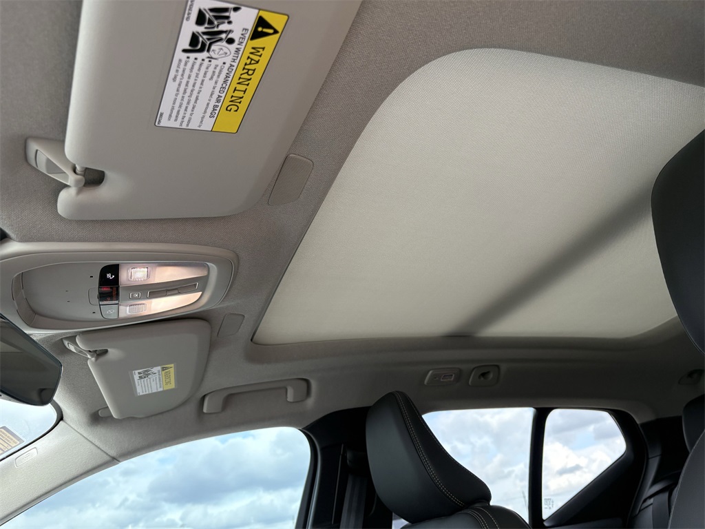 2026 Volvo XC40 B5 AWD ULTRA White at Ultimate Motorsports