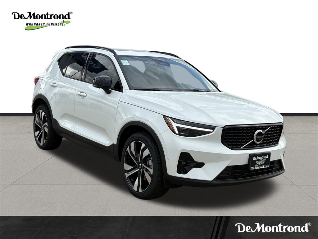 2026 Volvo XC40 B5 AWD ULTRA White at Ultimate Motorsports