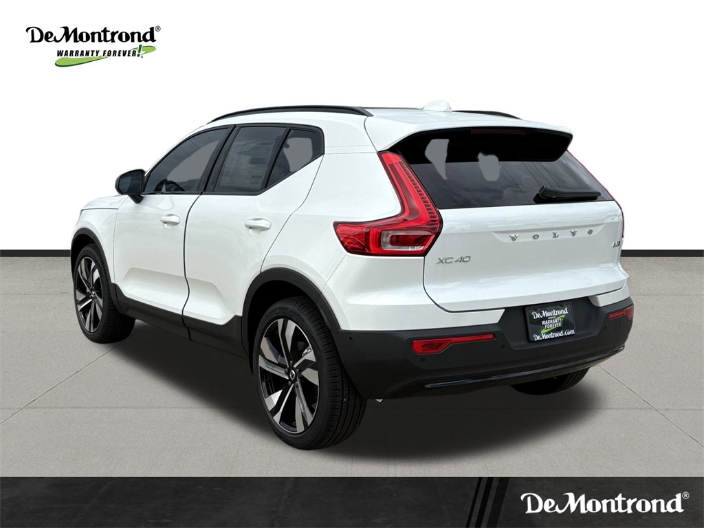 2026 Volvo XC40 B5 AWD ULTRA White at Ultimate Motorsports