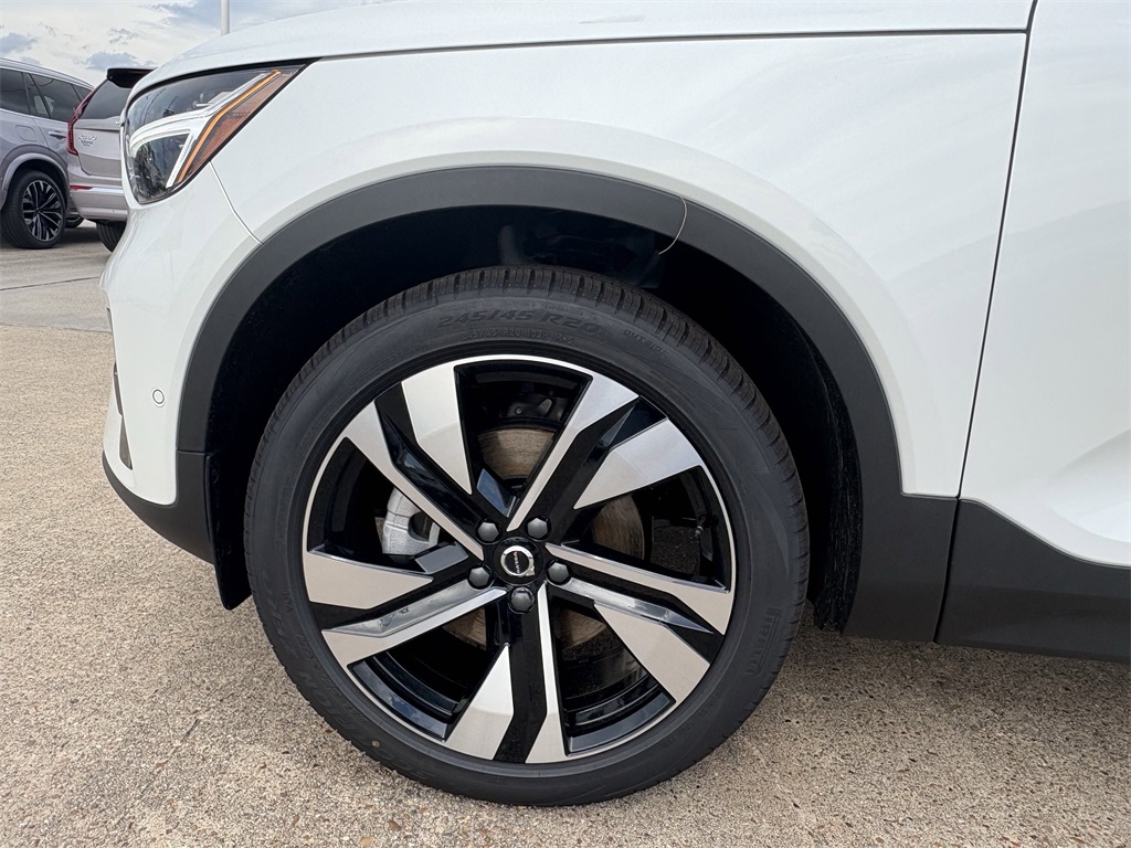 2026 Volvo XC40 B5 AWD ULTRA White at Ultimate Motorsports