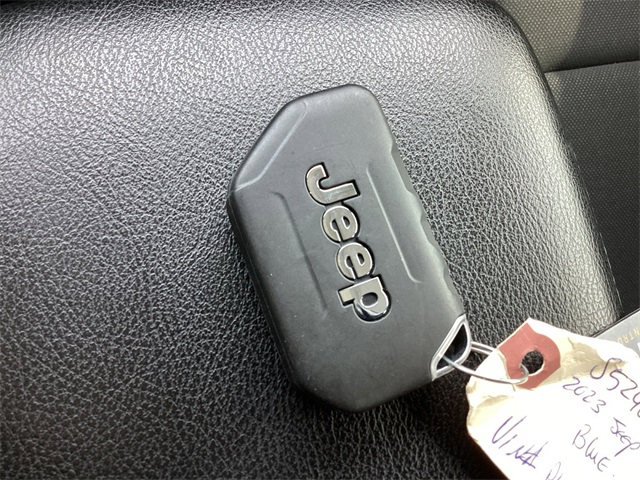 Used Car 2023 Jeep Gladiator  Sport For Sale Under $30,000 In San Antonio, Texas