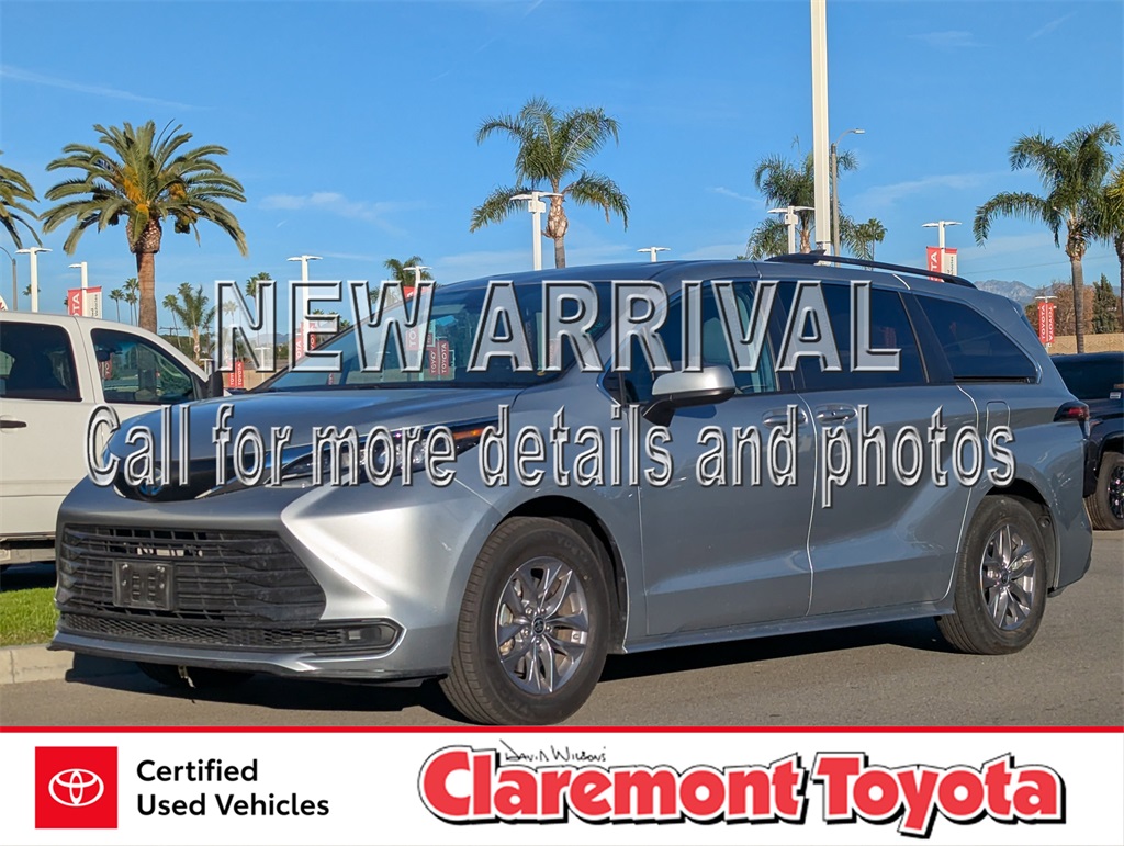 2024 Toyota Sienna LE 8-Passenger FWD
