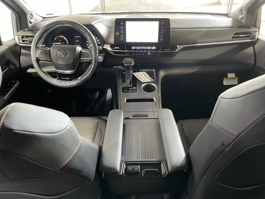 Thumbnail: 2025 Toyota Sienna - 29