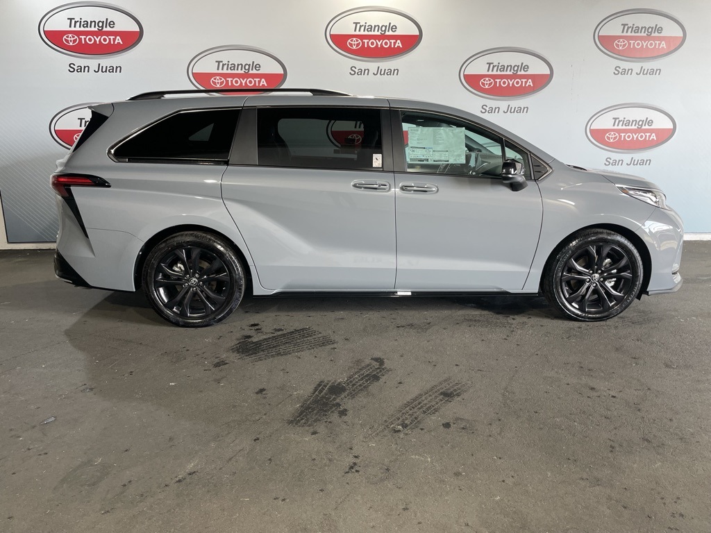 Thumbnail: 2025 Toyota Sienna - 6