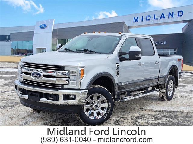 2017 Ford F-250 Super Duty Lariat Crew Cab 4WD