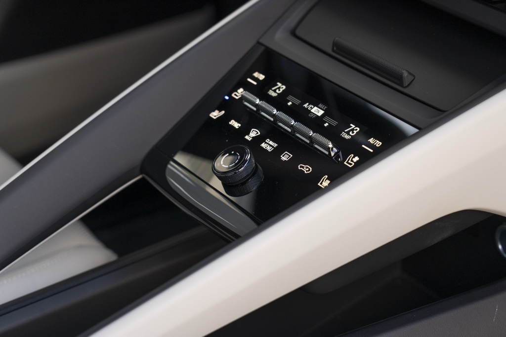 2025 Porsche Macan Electric 4S - Photo 30