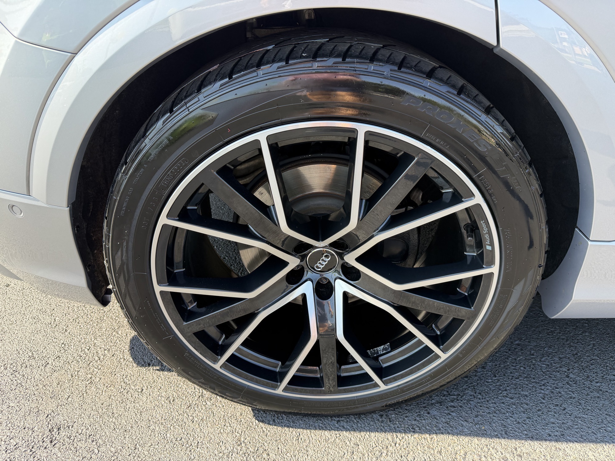2020 Audi SQ8 Prestige photo 3