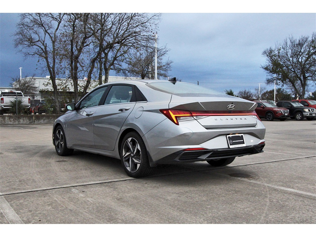 2022 Hyundai Elantra SEL Silver at Emmons Autoplex