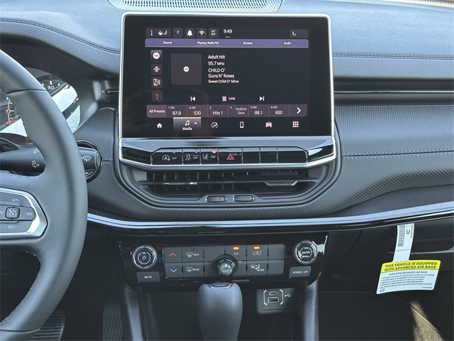 2026 Jeep Compass Latitude White/off-white at Victoria Chrysler Dodge Jeep Ram