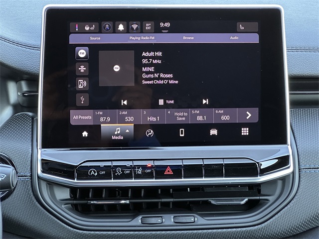 2026 Jeep Compass Latitude White/off-white at Victoria Chrysler Dodge Jeep Ram