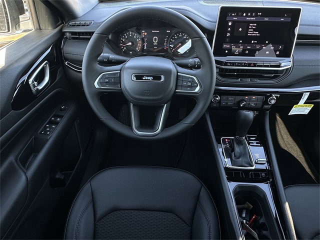 2026 Jeep Compass Latitude White/off-white at Victoria Chrysler Dodge Jeep Ram